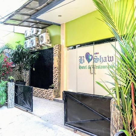 B Shaw Hotel Jakarta Exteriör bild